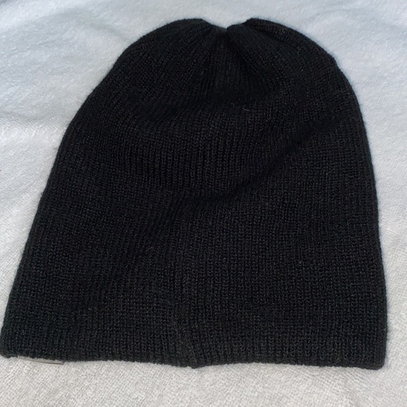 Roots toque - Picture 4 of 6